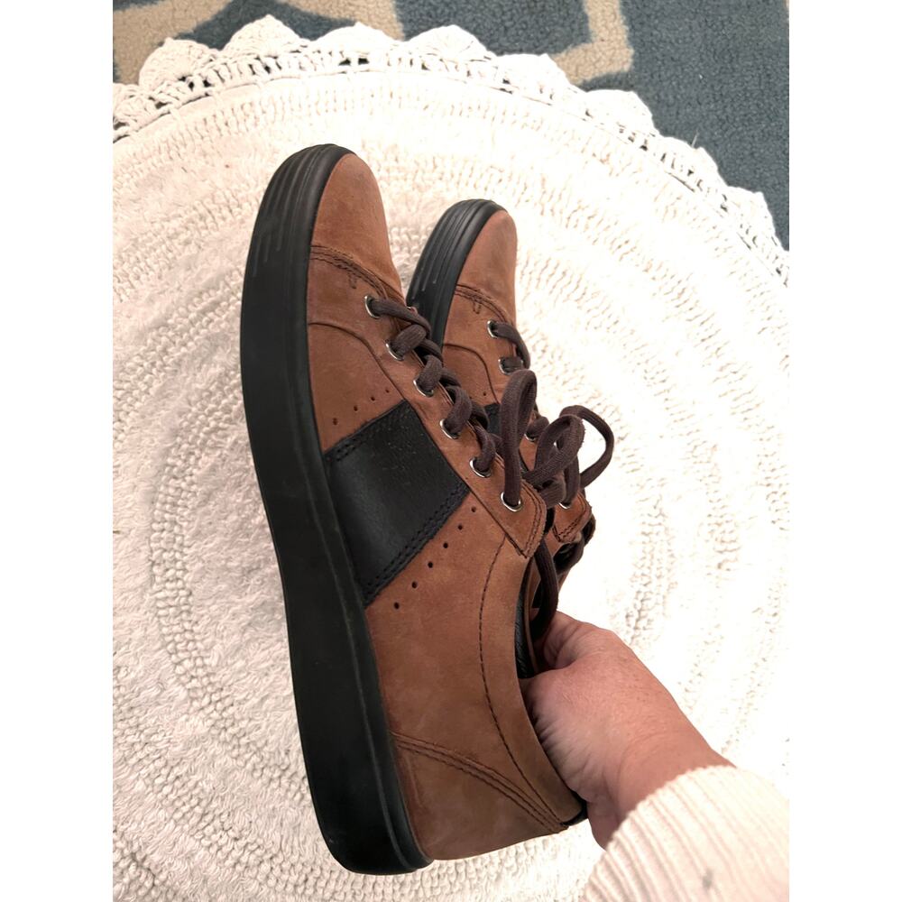 Ecco Men's Soft 7 Low top Leather Sneakers Shoes Brown size 9
